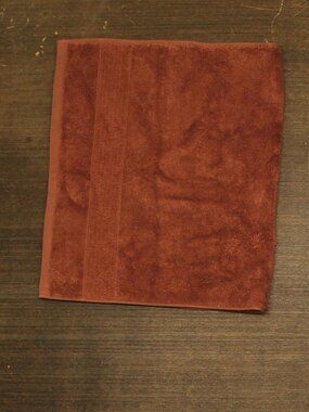 NEW Oake Organic Cotton Hand Towel 10017588300 Rust Red Orange 16x28